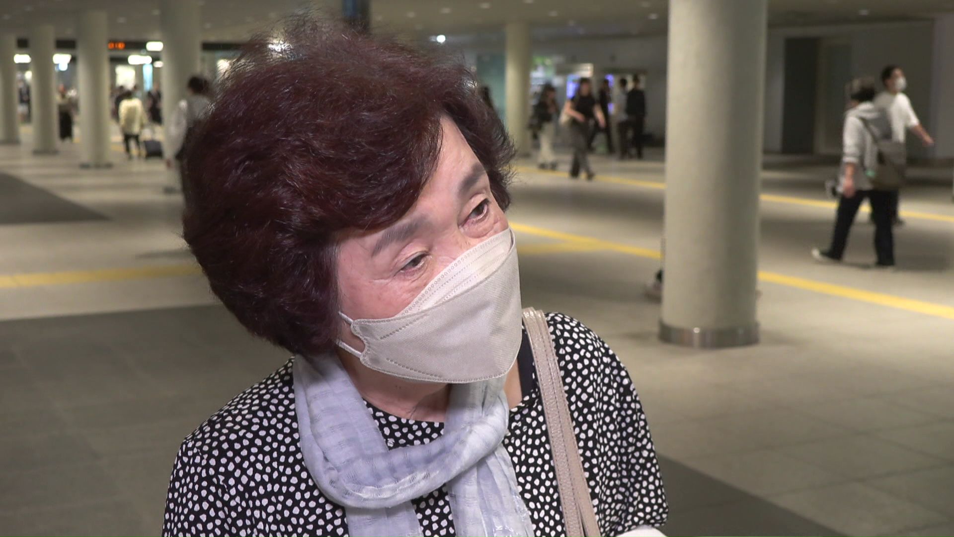 「物価が上がり消費税がつらい」と80代女性