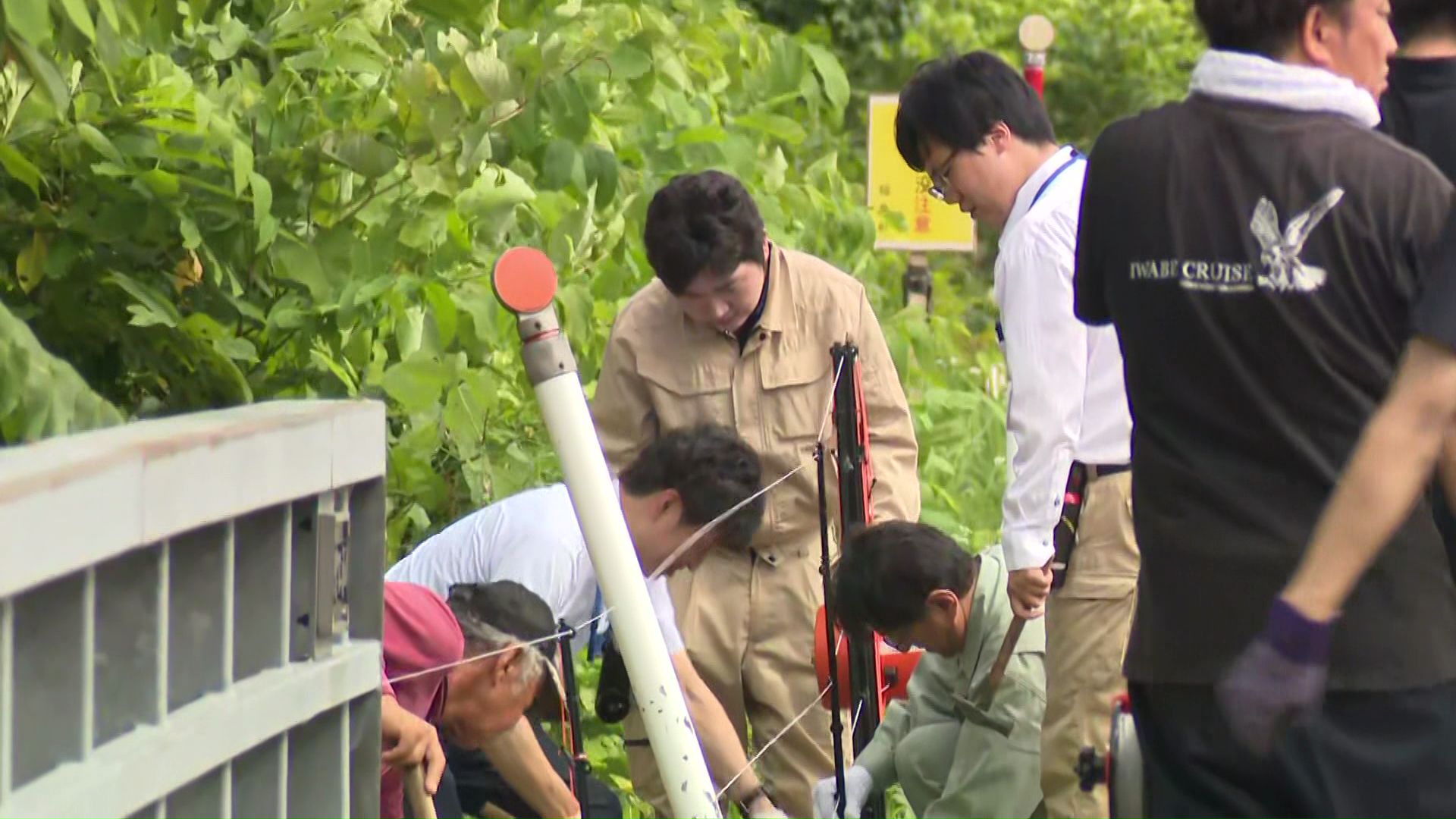 町では長さ約1.5kmに及ぶ電気柵の設置