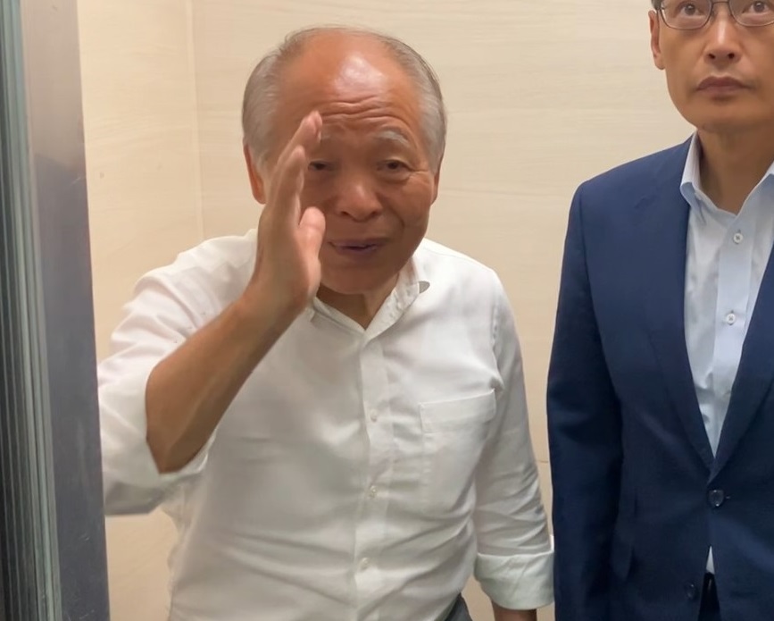 「もう選挙にはでません」早朝の