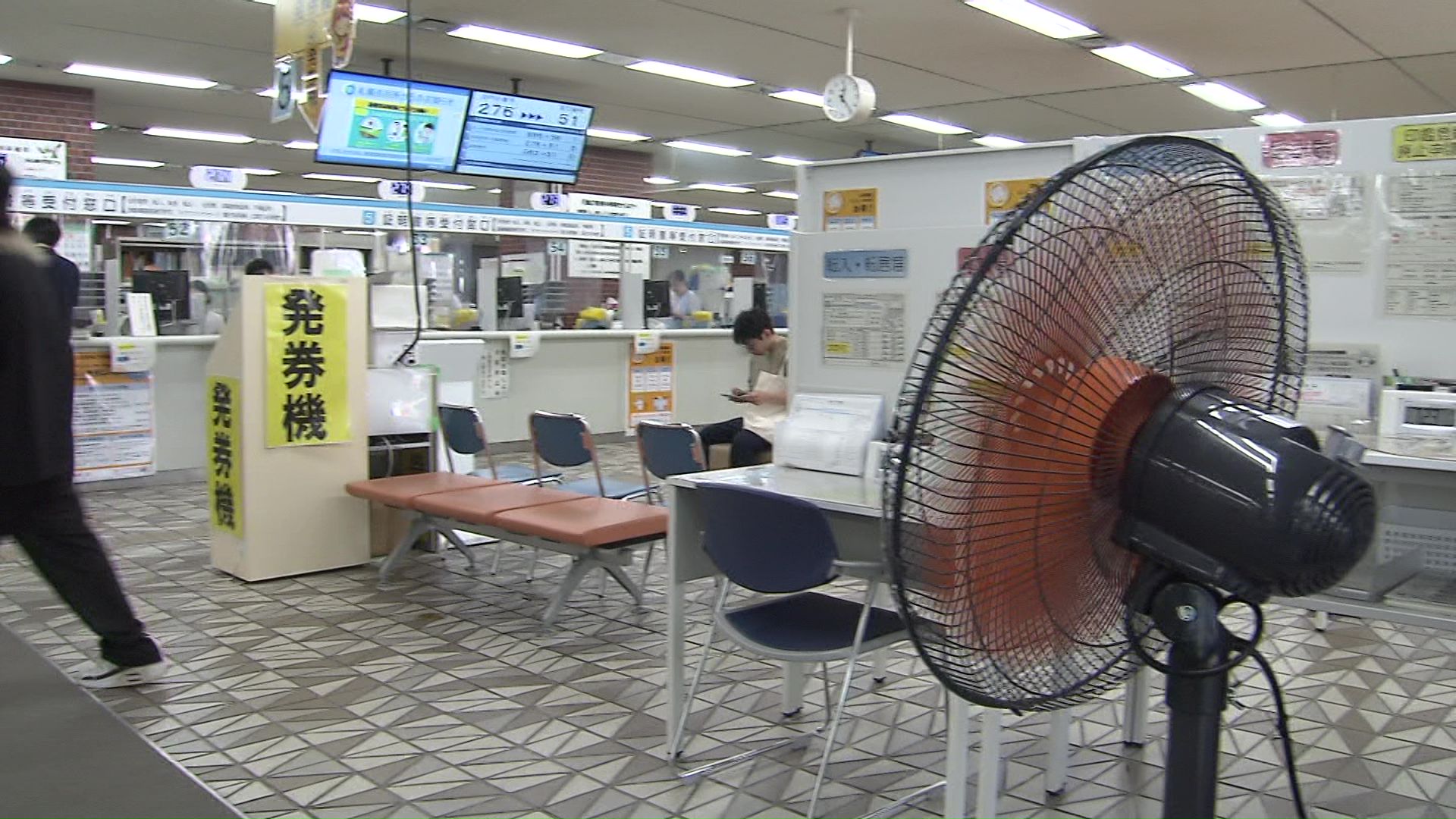 東区役所では冷房が故障