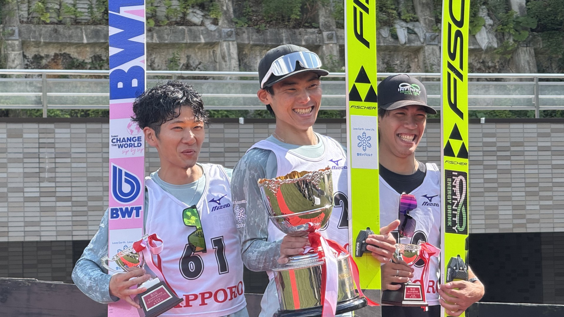 8月2日札幌市長杯大倉山サマージャンプで表彰台にのぼった 佐藤幸椰選手・小林朔太郎選手・二階堂蓮選手