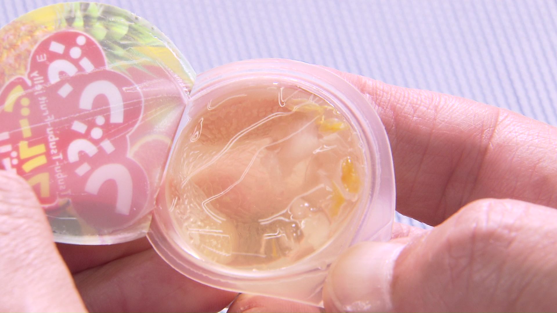 冷たいゼリーは子どもたちに人気