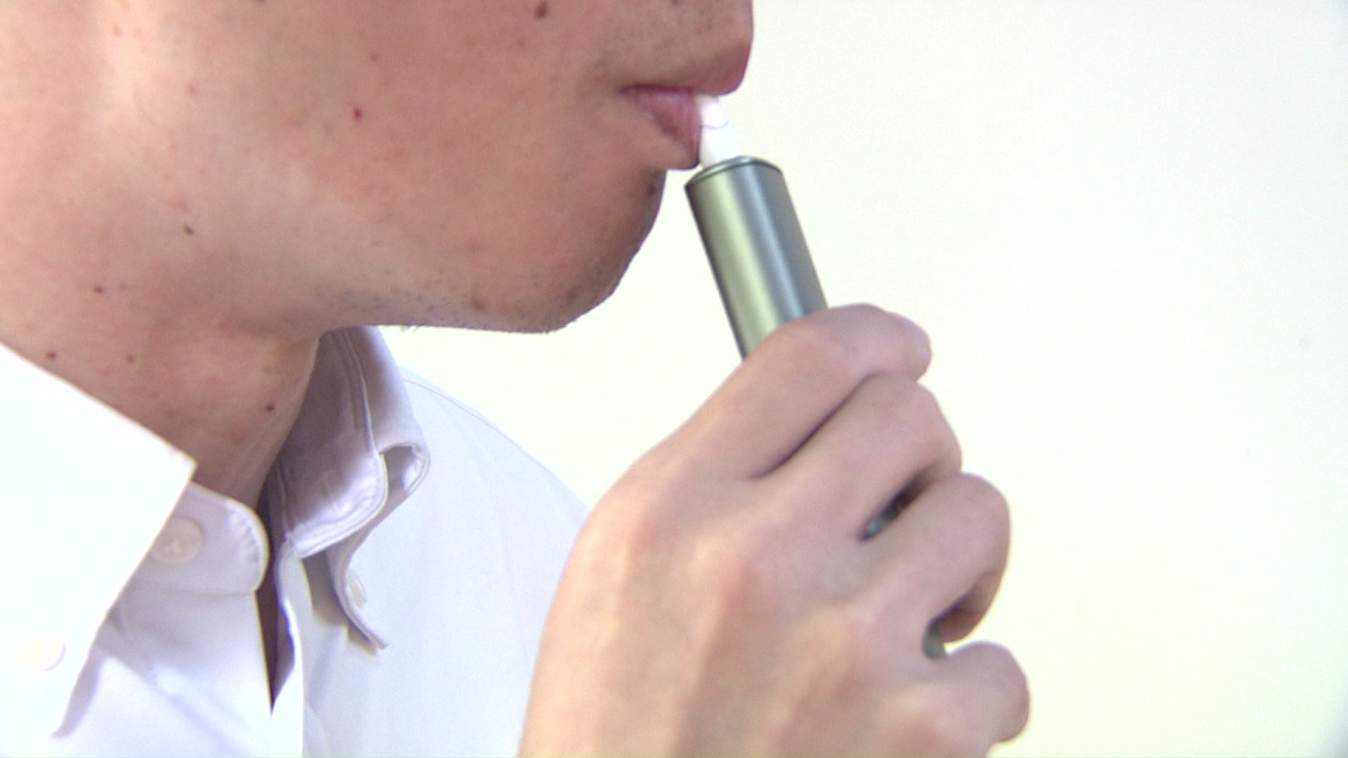 「加熱式たばこ」の路上喫煙を禁止する方向