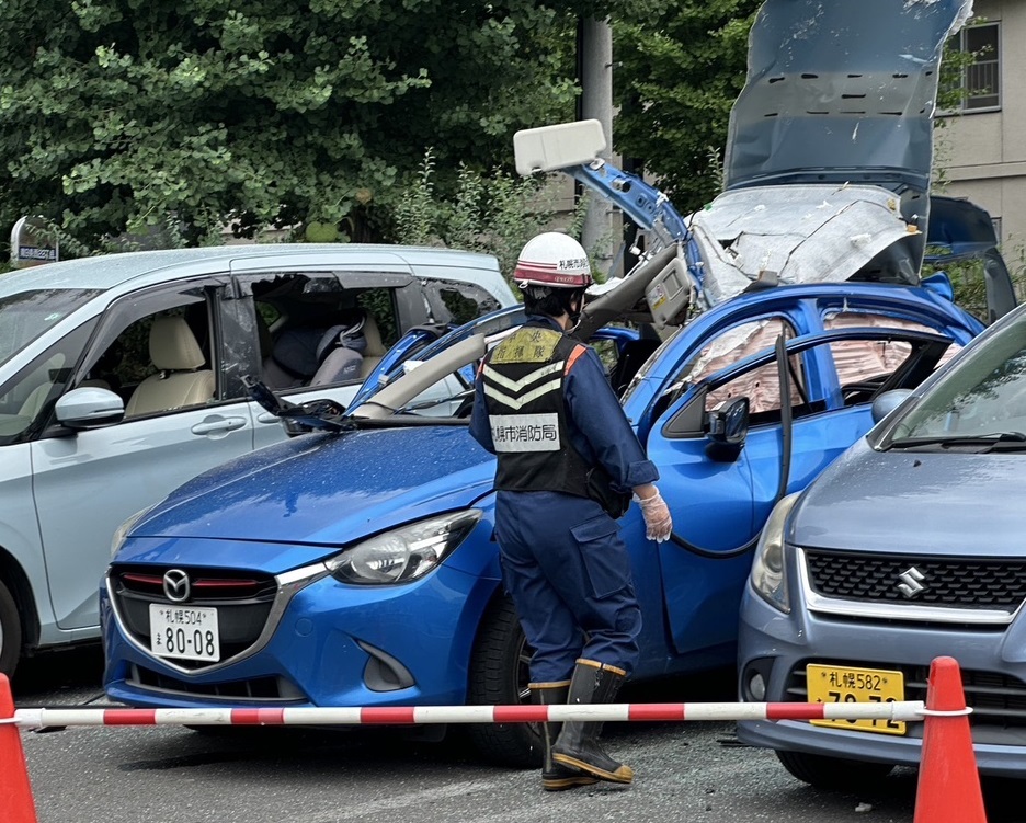 車が爆発した現場