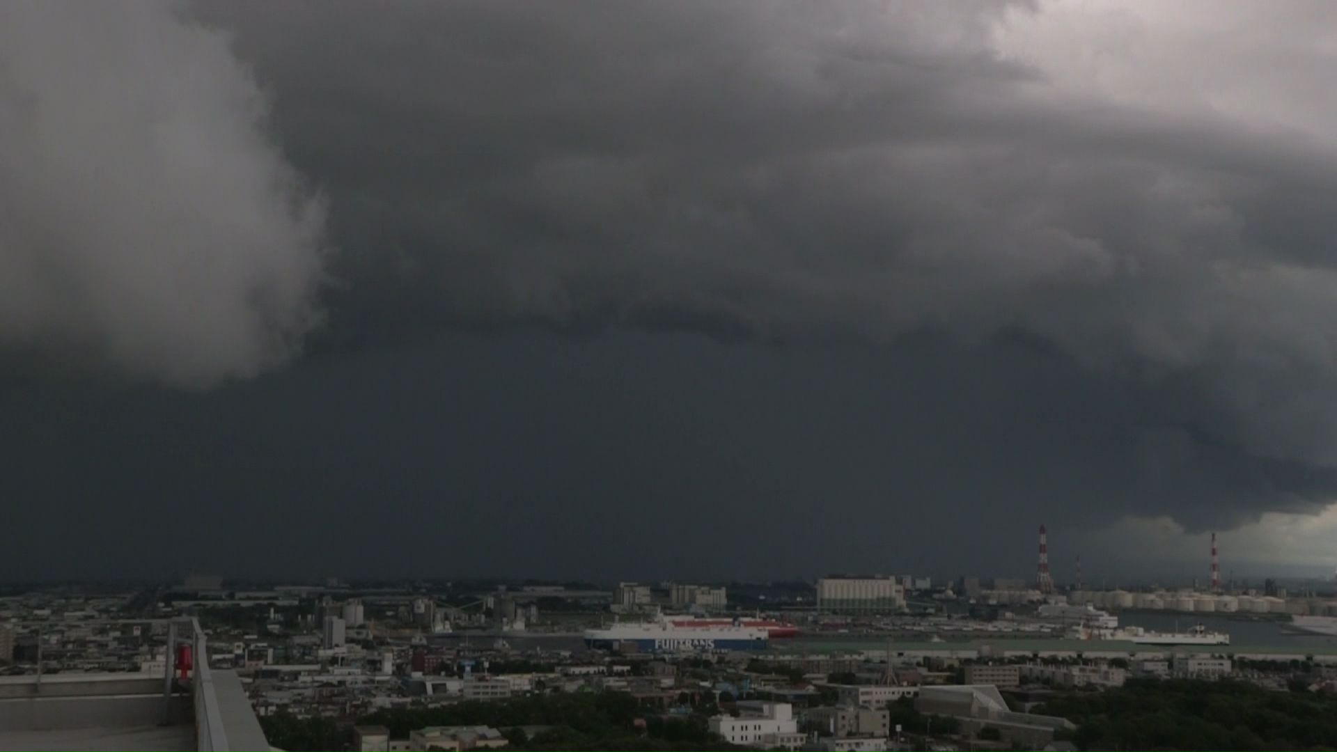 立ち込める積乱雲