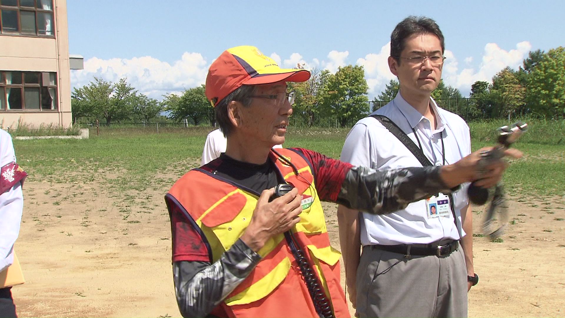 野外での実地訓練も実施