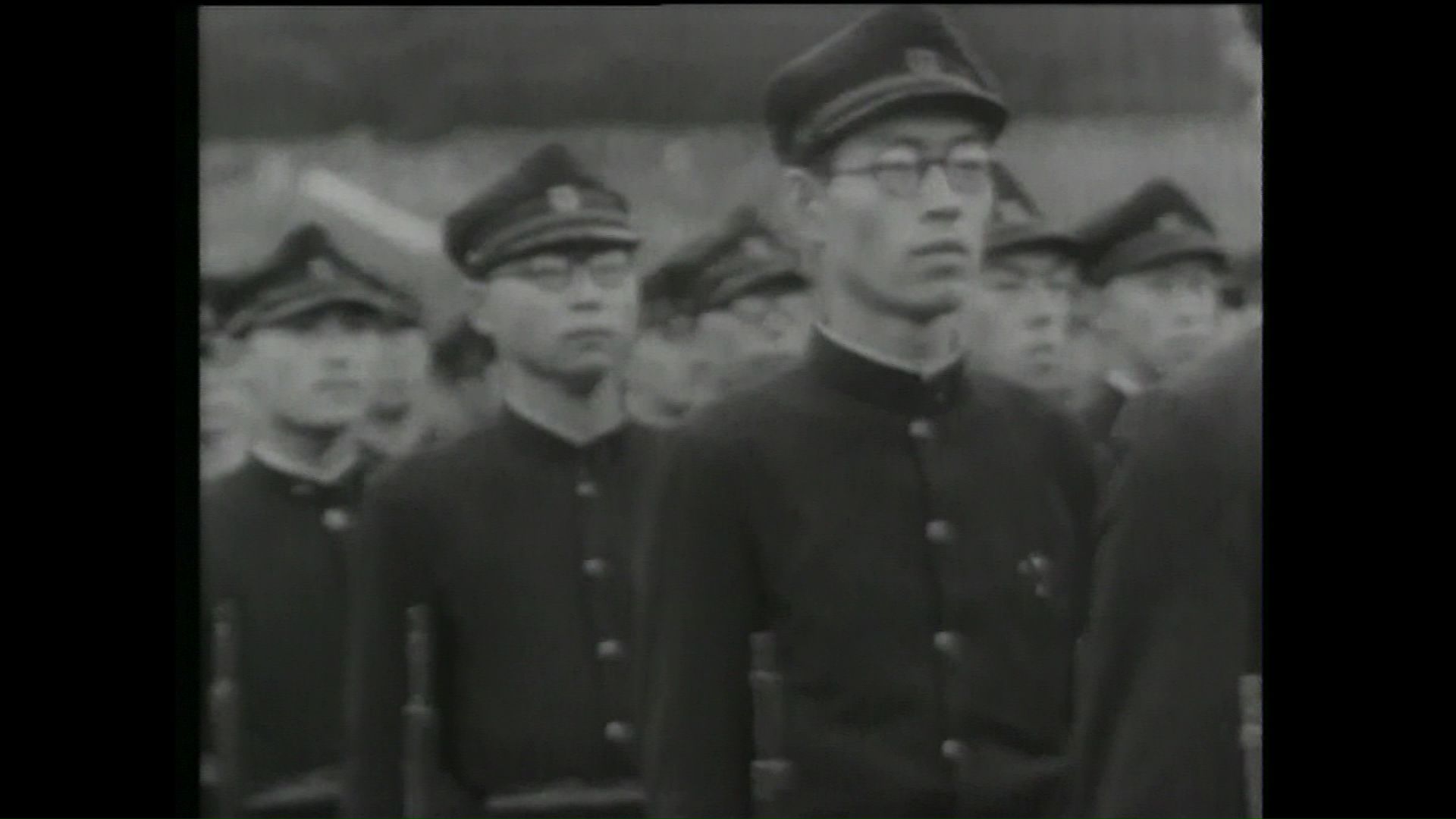 満州へ送られる学生たち(資料)