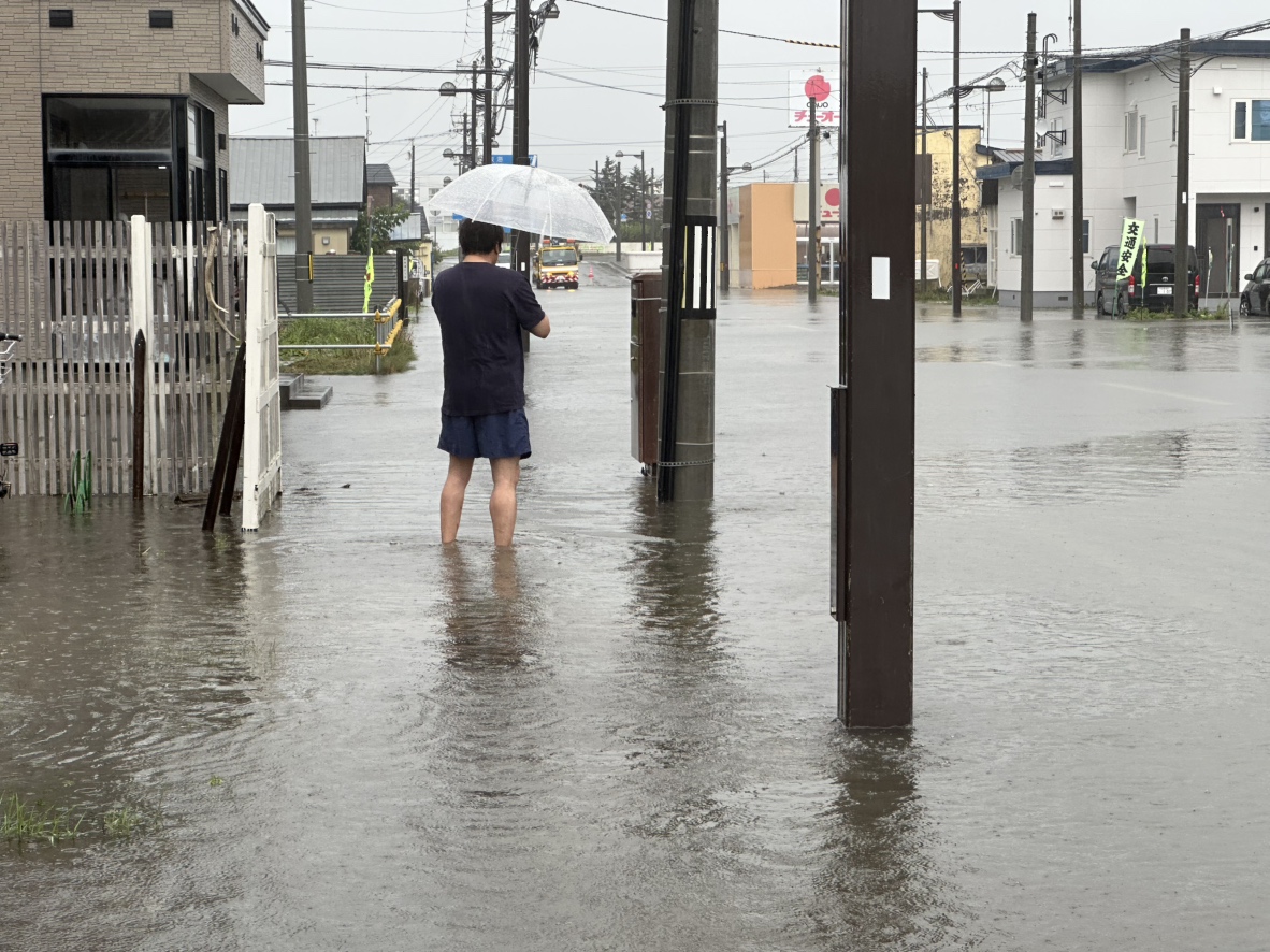大雨で冠水した天塩町内