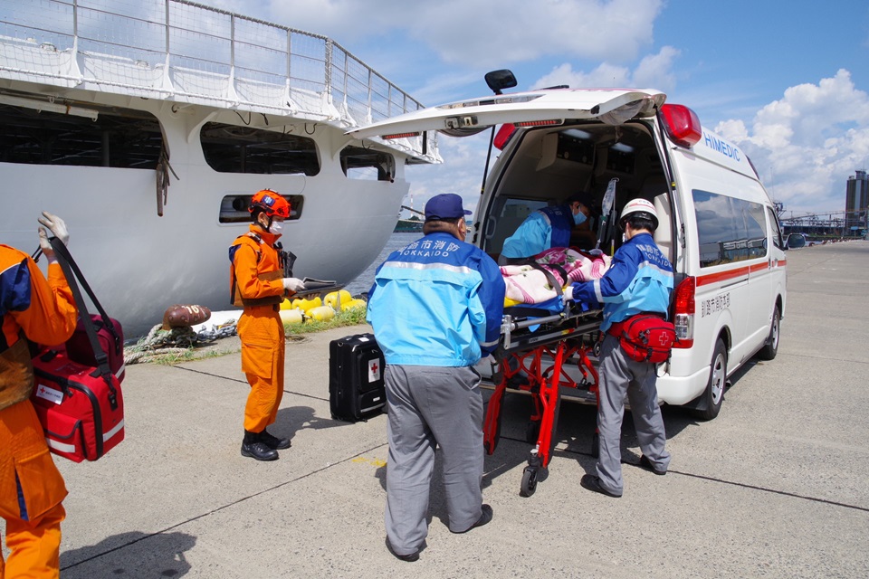 患者引き渡し時の状況(釧路港)