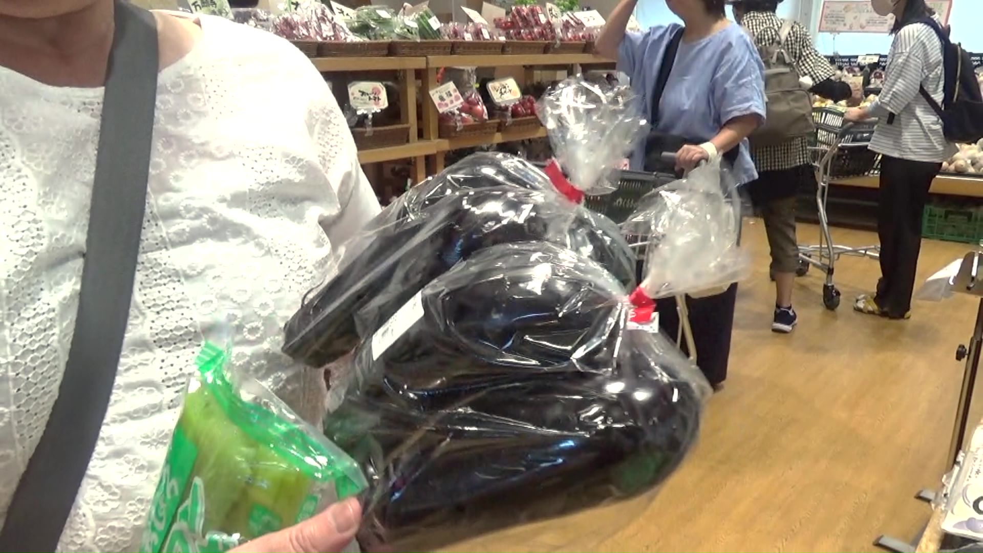 ナスを大量に買っていたお客さん