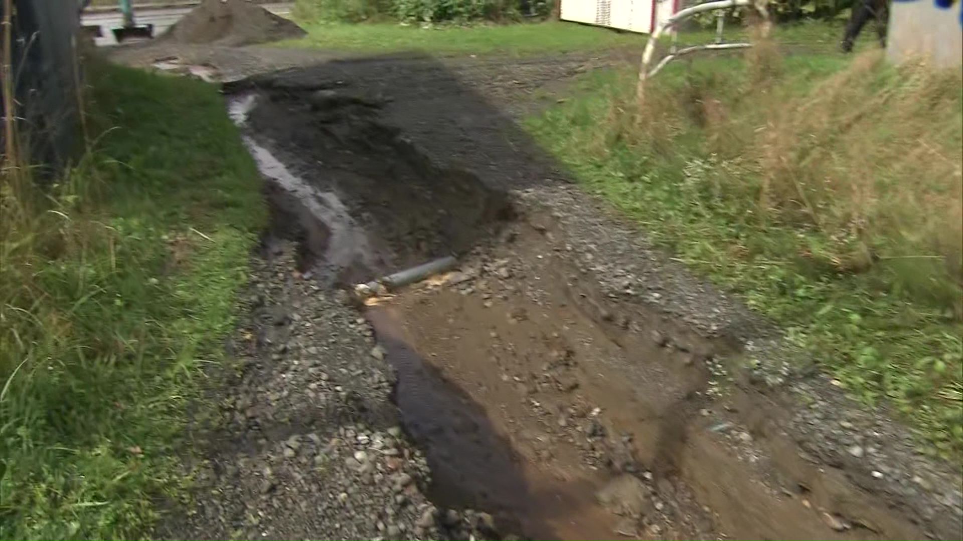 復旧作業が進む道路