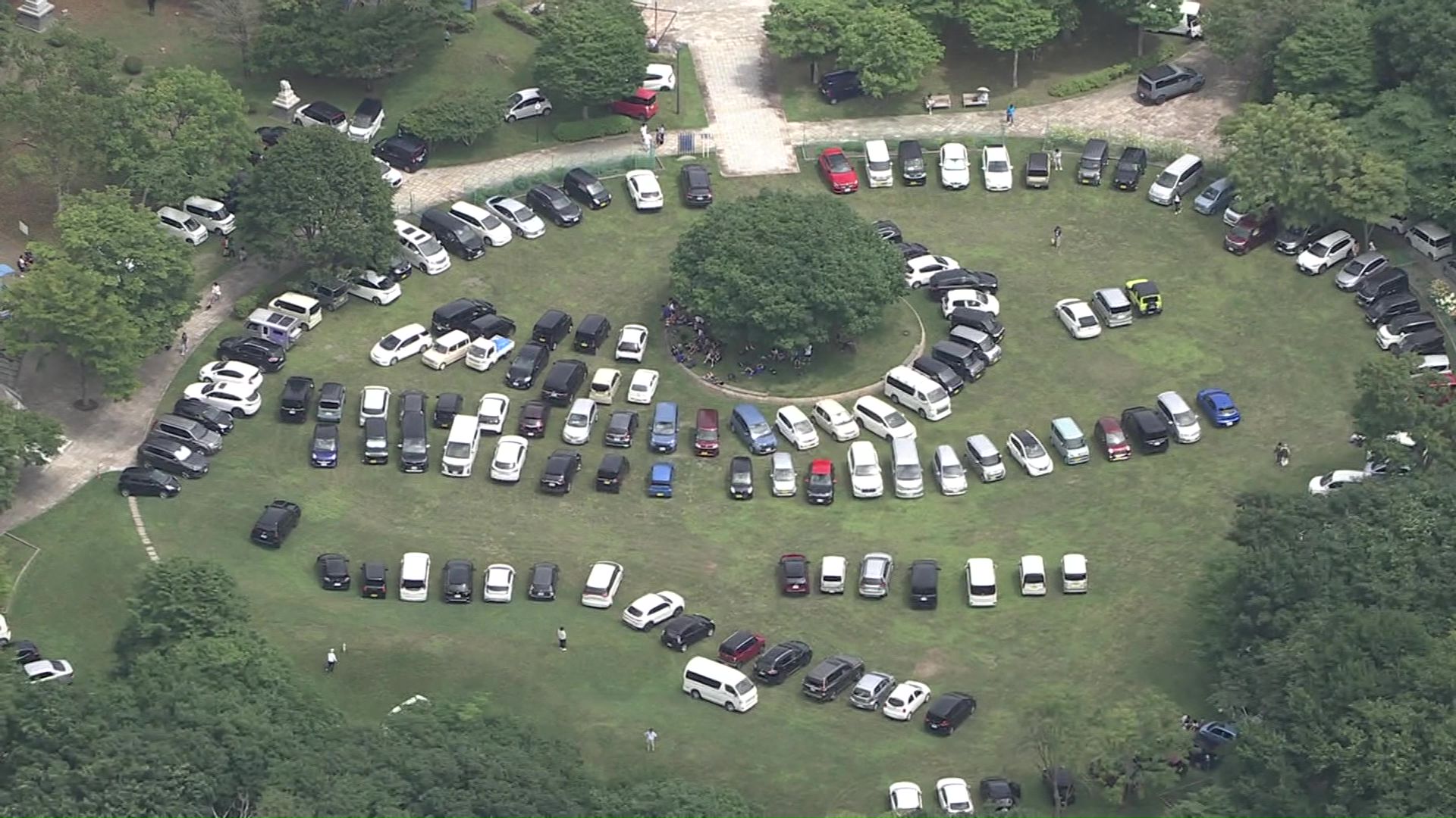 芝生エリアは災害時 防災ヘリの離着陸場所