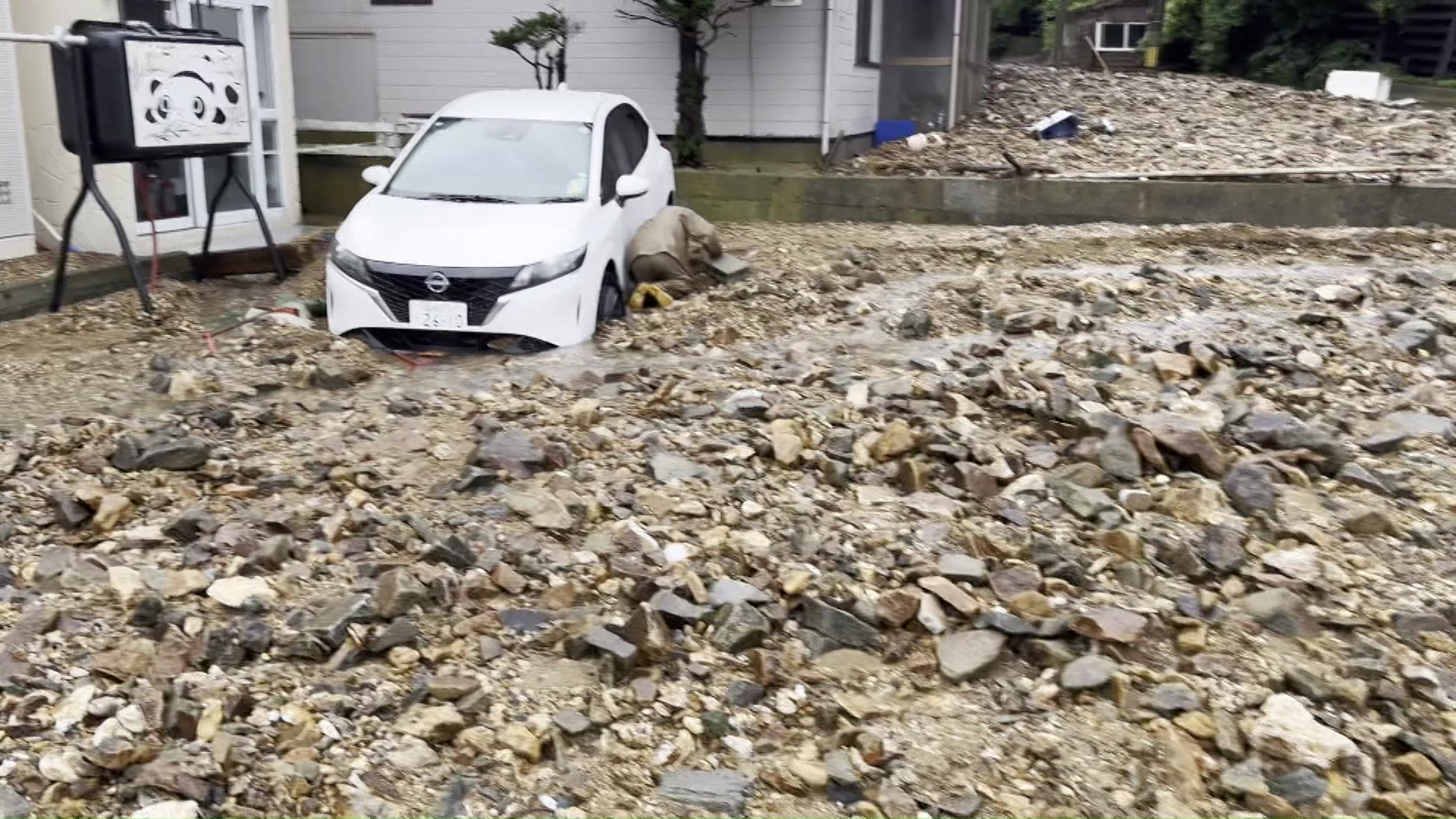 住人「どこにも行けなくなった」