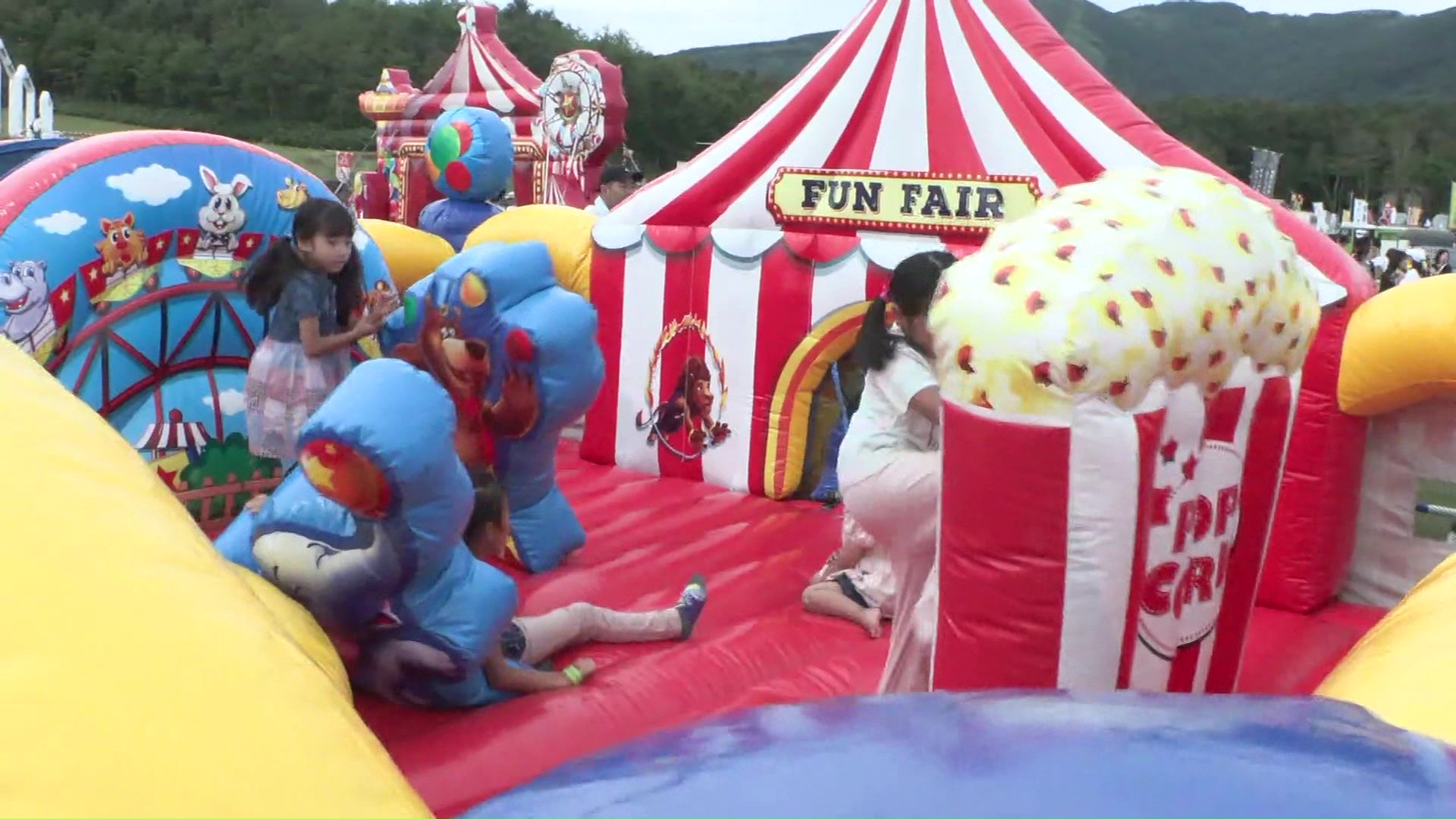 子どもが遊べる遊園地も