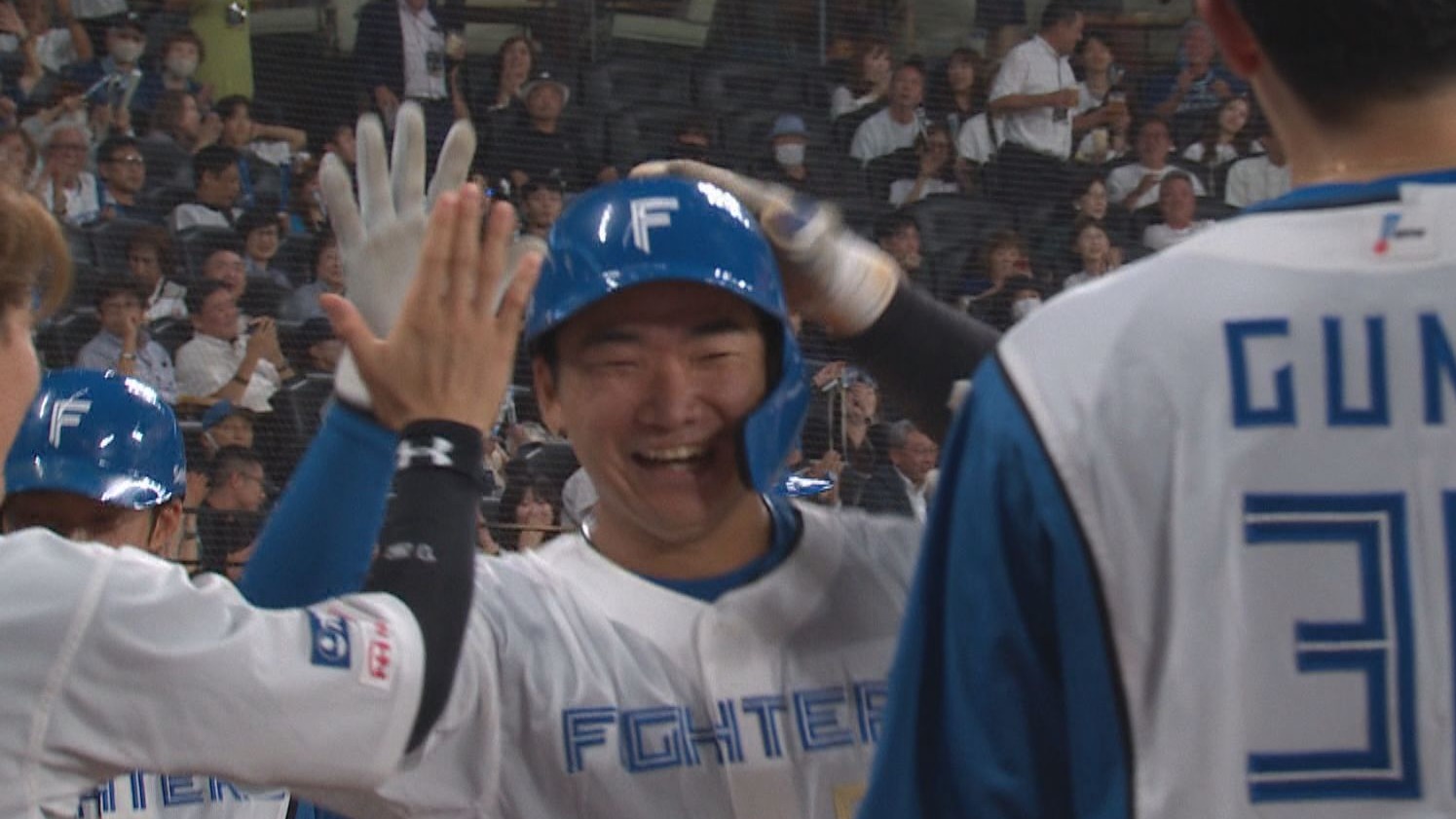 2打席連続のホームランを放った山縣秀選手