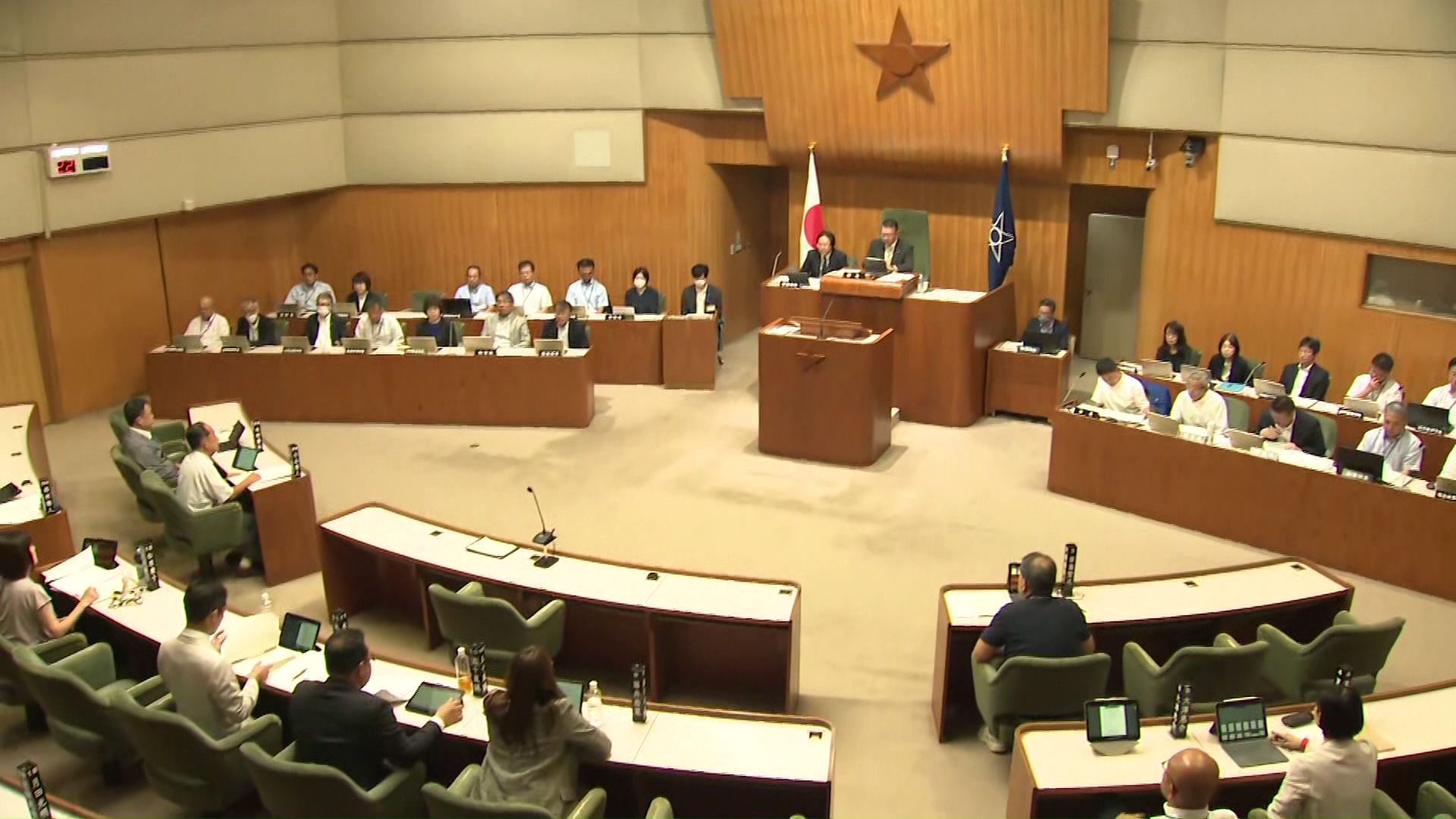 釧路市議会(午後5時35分ごろ)