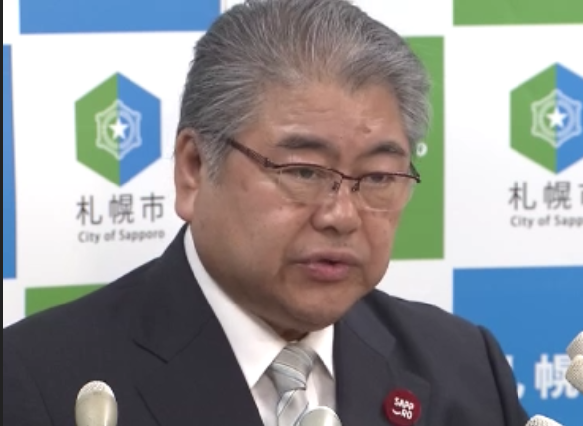 12年にわたって札幌市のかじ取り役を務めた上田さん 退任時の様子(2015年)