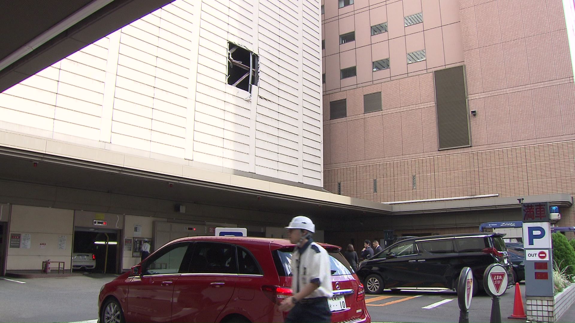 「札幌グランドホテル」にある立体駐車場で、外壁の一部が崩れ落ちた