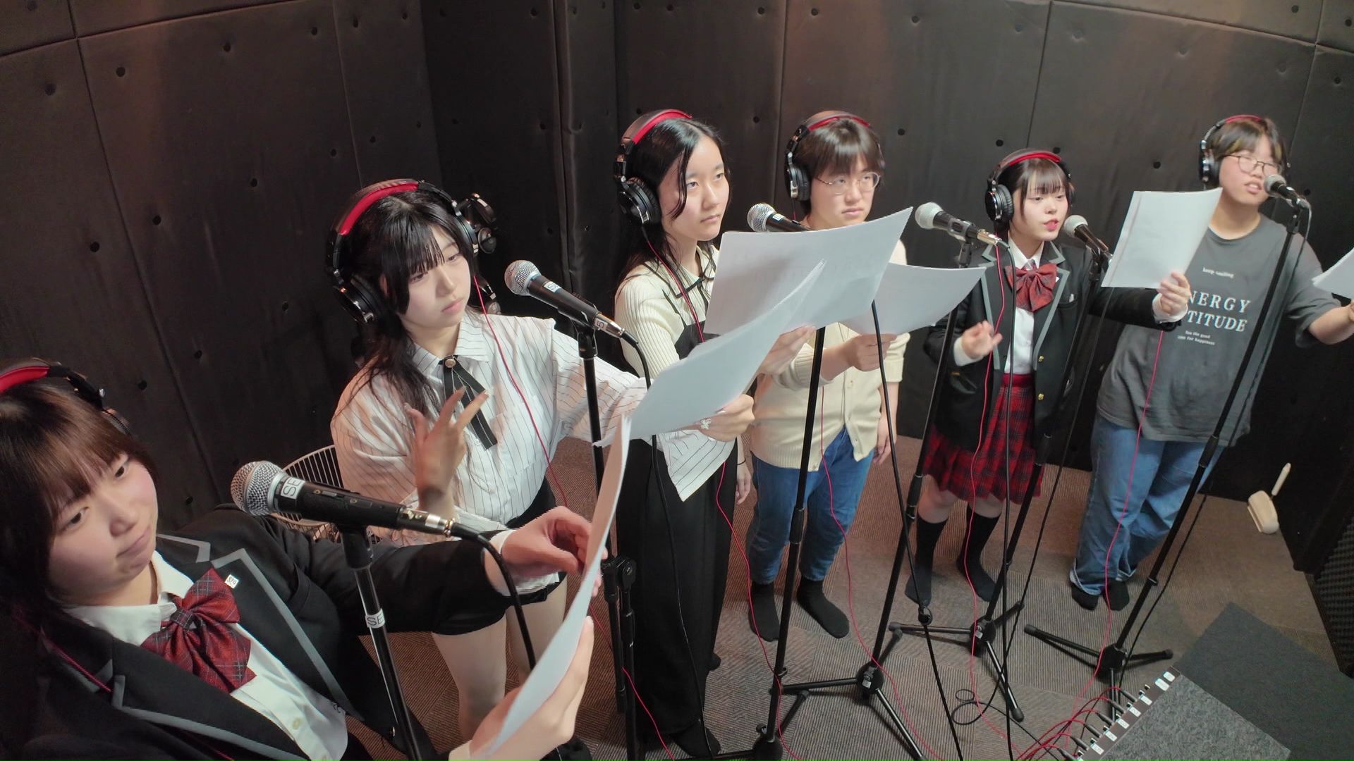 映画の吹き替えを訓練