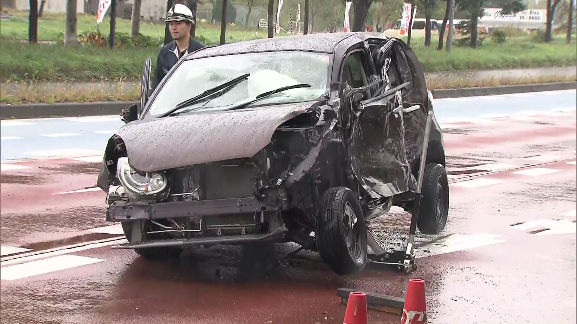 事故の衝撃を物語っている