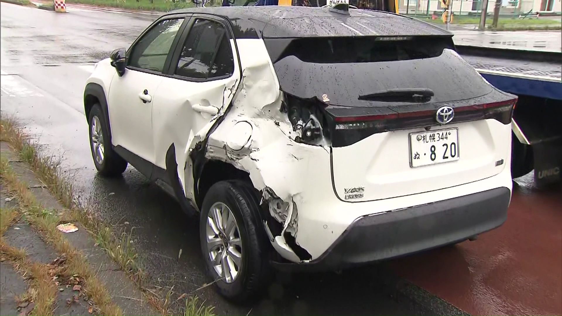 激しくへこんだ車体