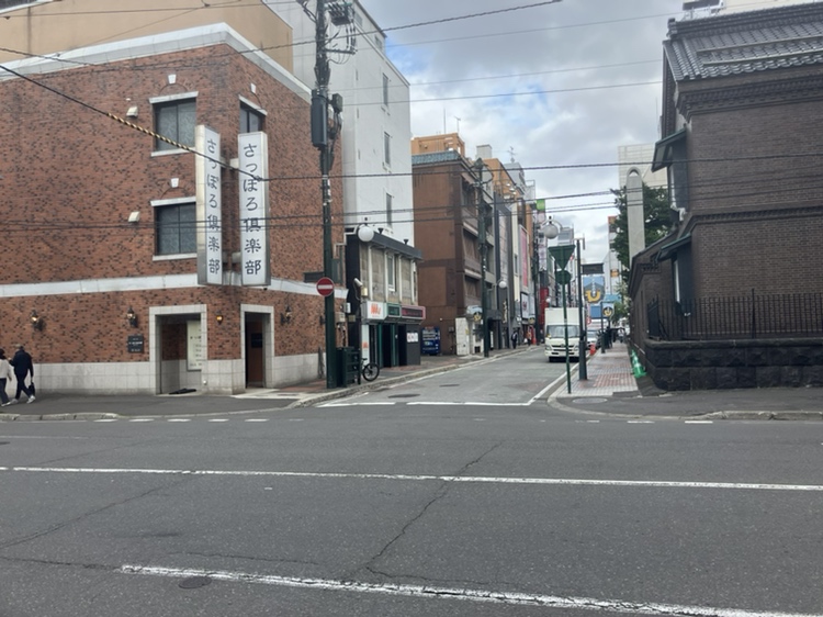 【強盗事件】タクシー利用した男が60代運転手に暴行加えて料金払わず逃走―20代くらいの男の行方を追う＜北海道札幌市＞