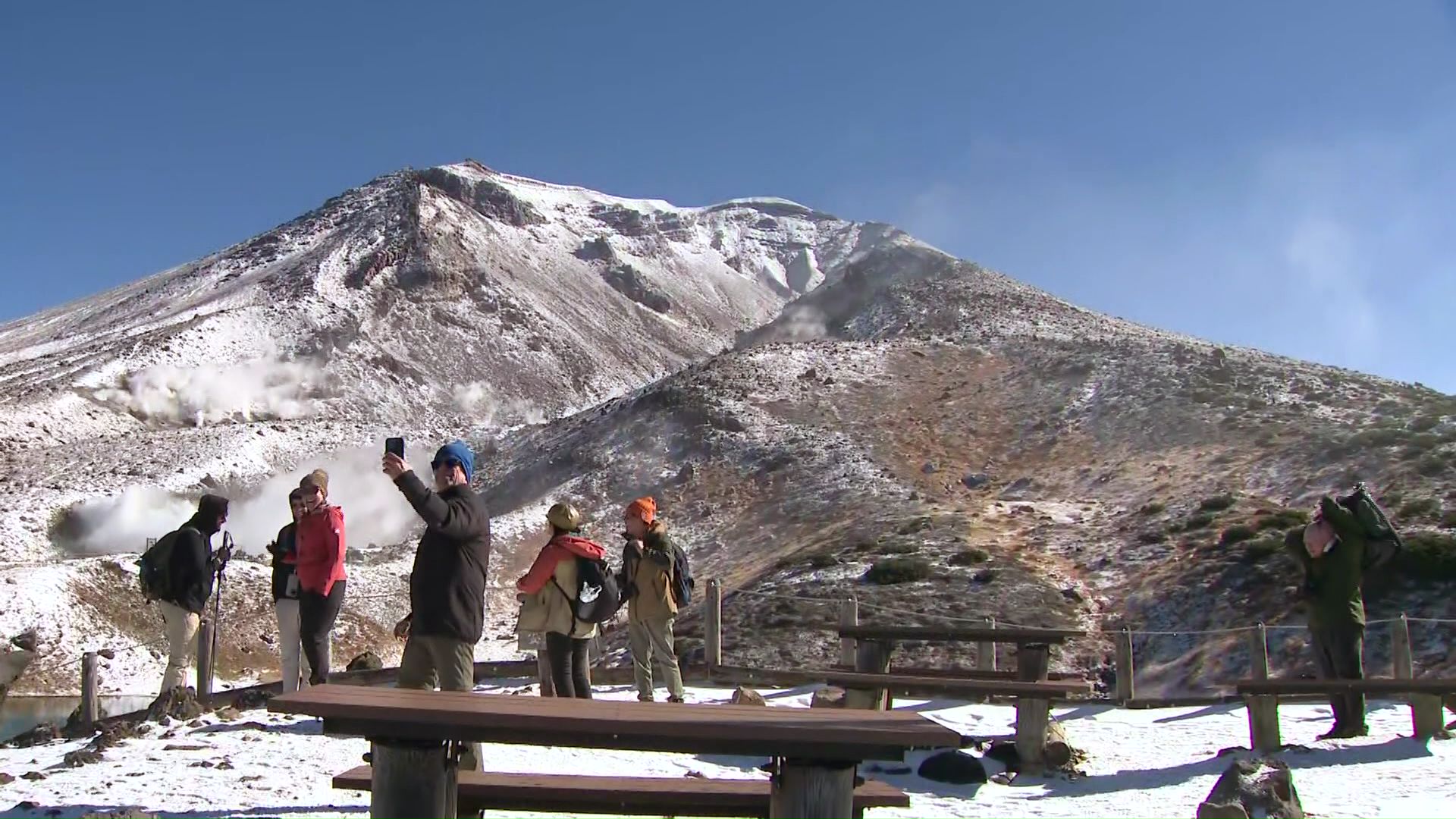 冬の便りが届いた旭岳