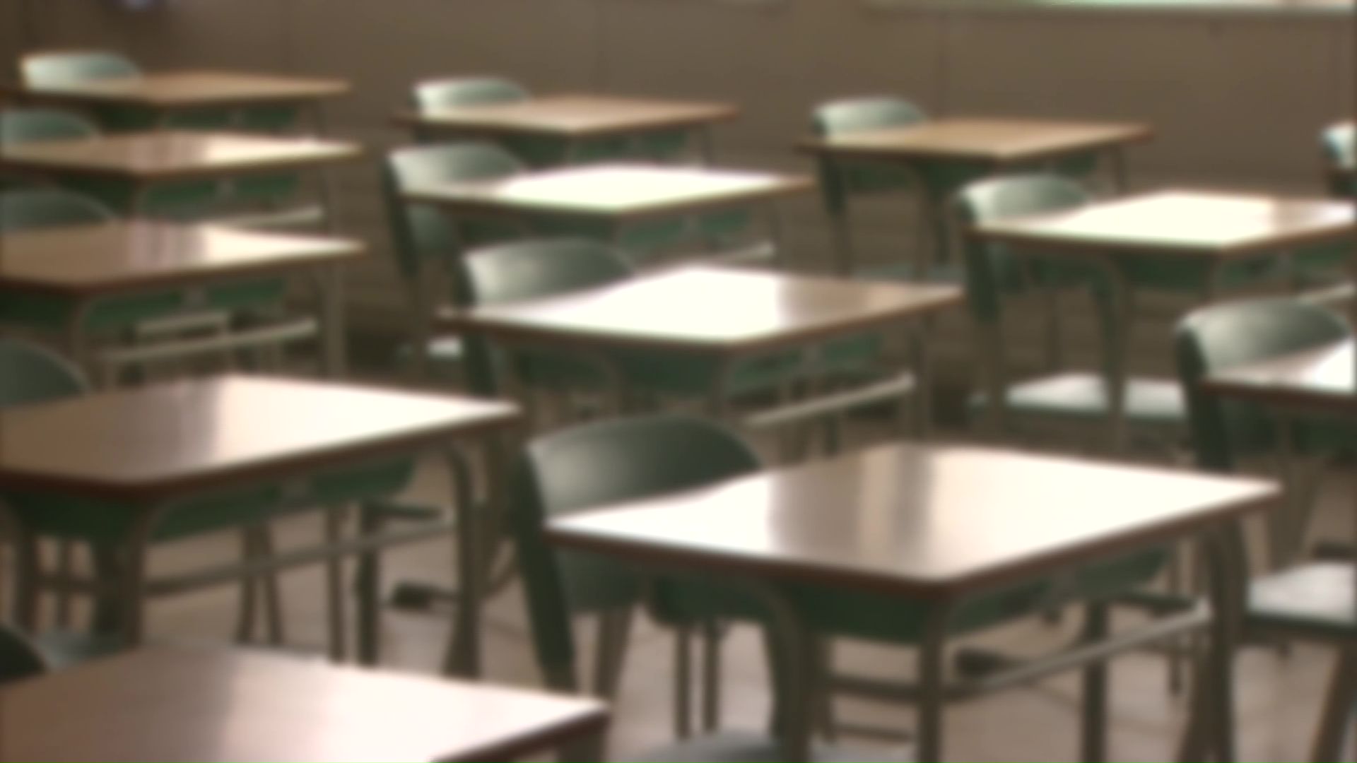 前年よりも早い学級閉鎖に（資料）
