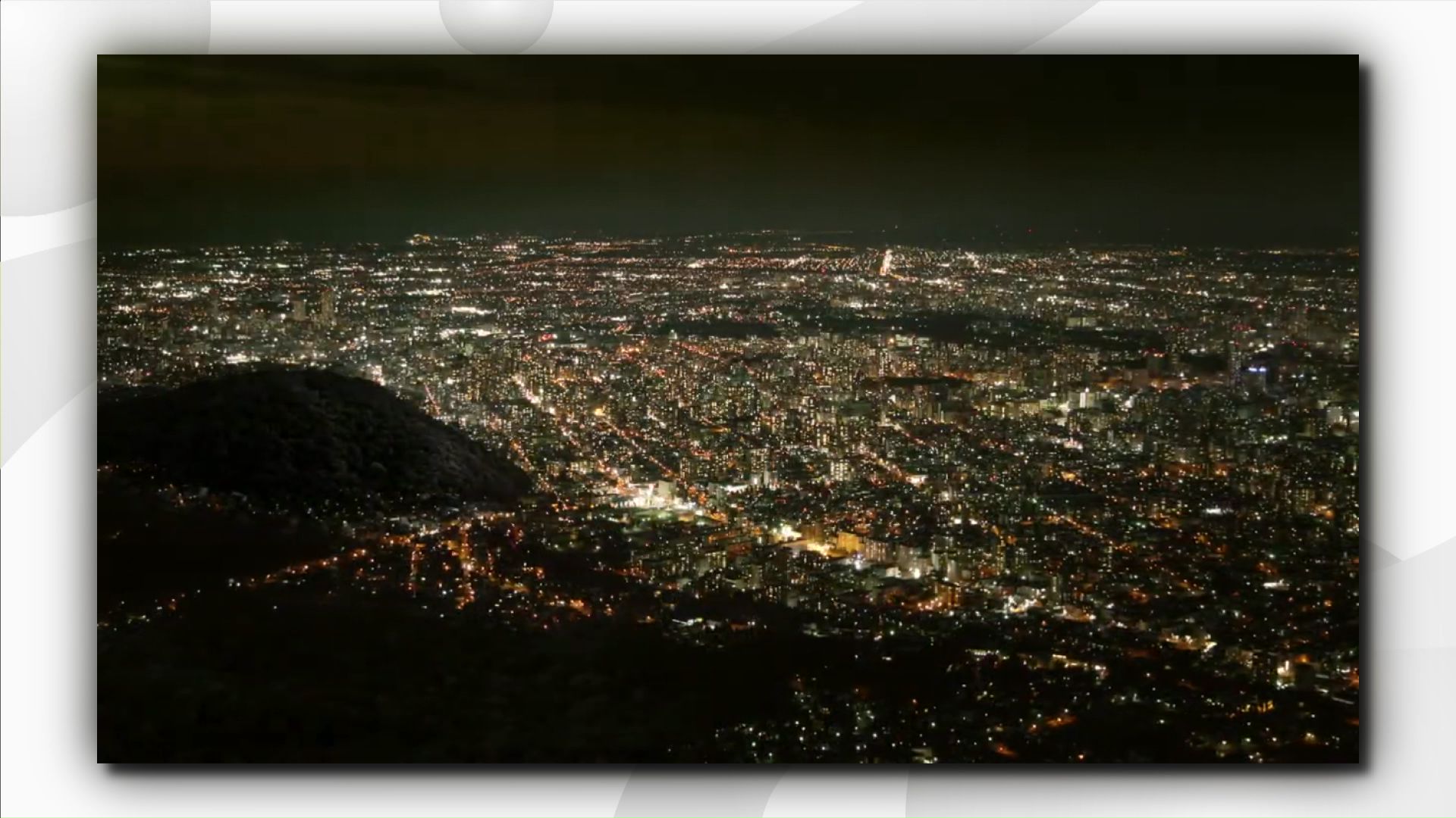 藻岩山からの夜景（提供：札幌もいわ山ロープウェイ）