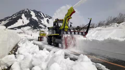 春先の除雪風景(資料)