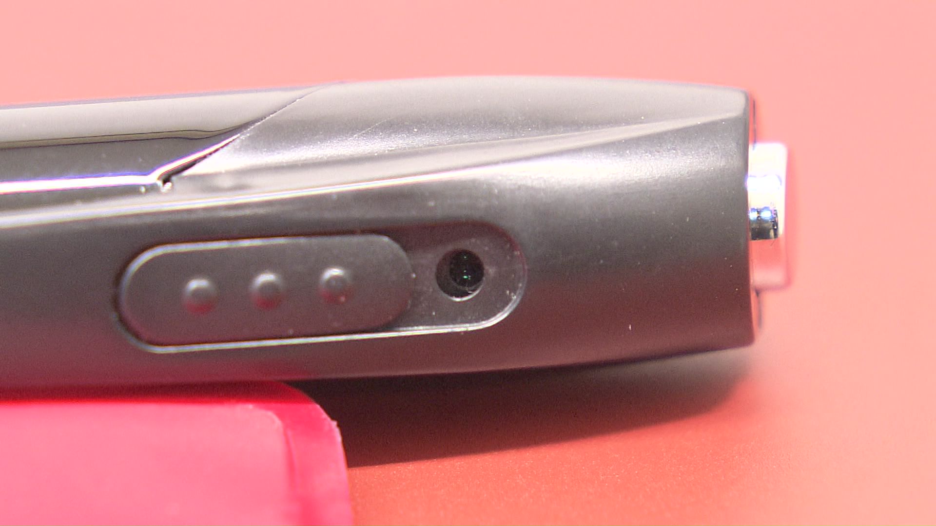 押収されたペン型カメラ