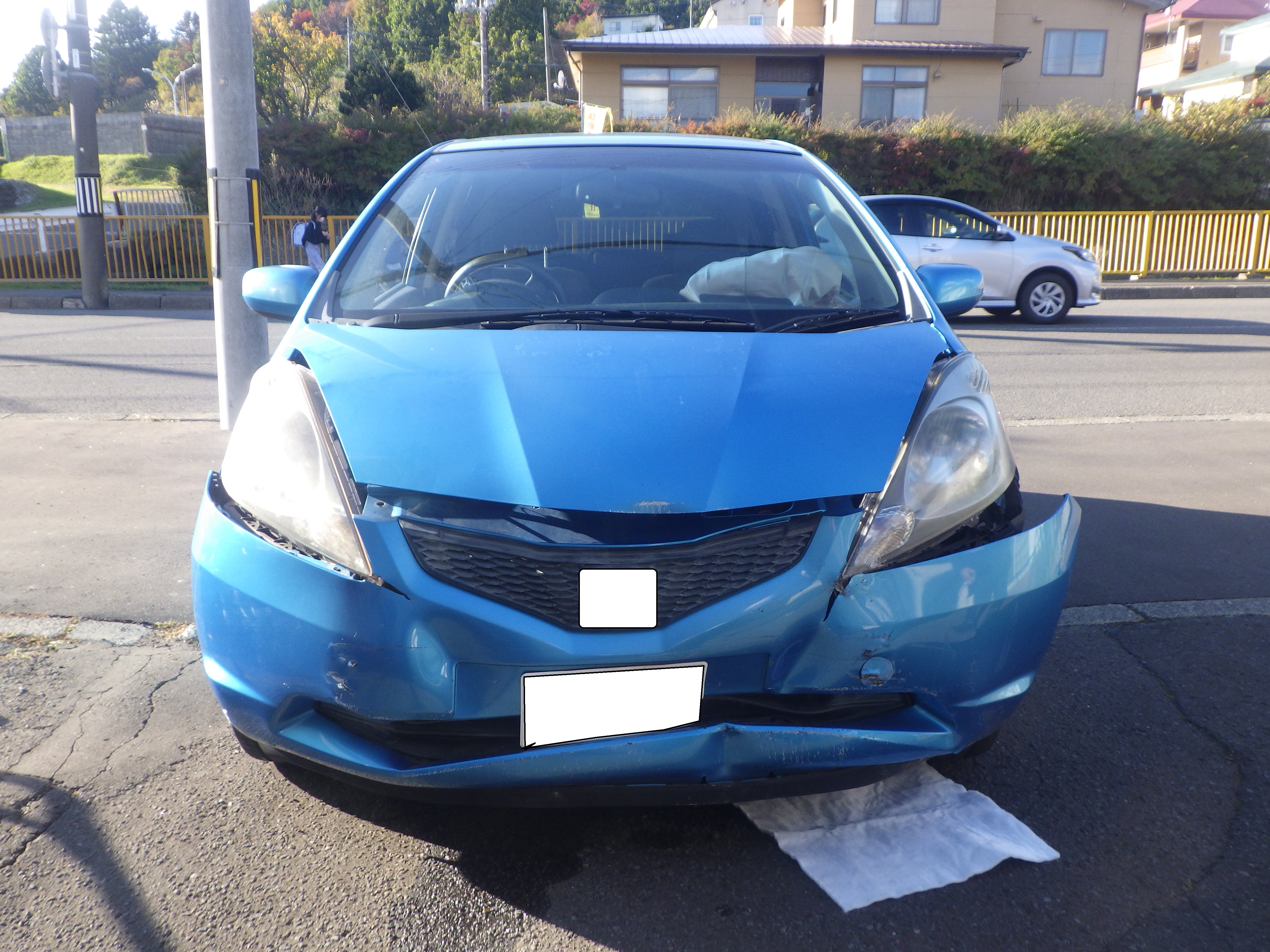 郵便局に衝突した車(提供:道警)