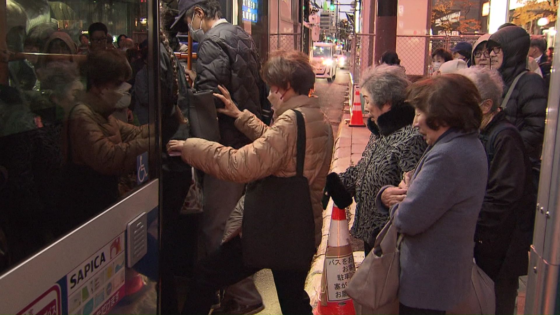 東西線停電の影響でバスも混雑