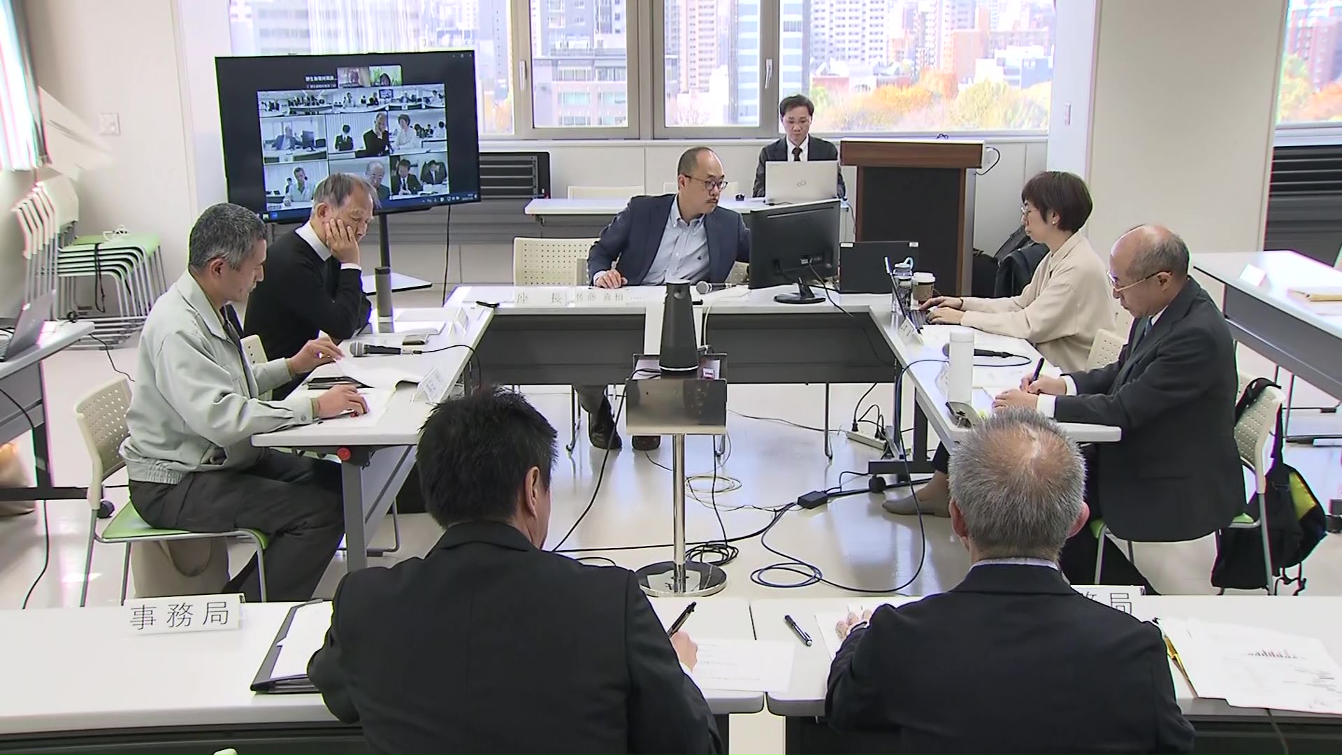 ヒグマ保護管理検討会（札幌市中央区 午前10時ごろ）