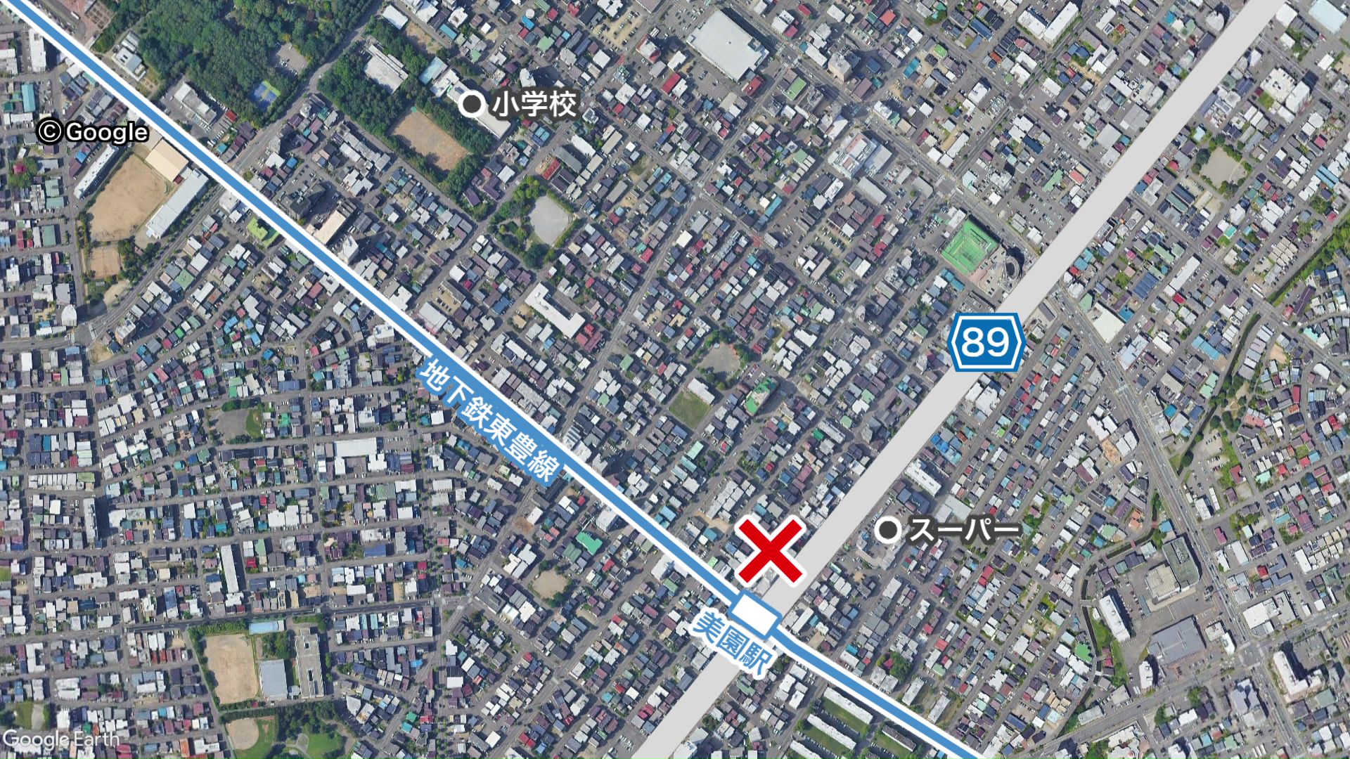 現場は市営地下鉄美園駅から約80メートル