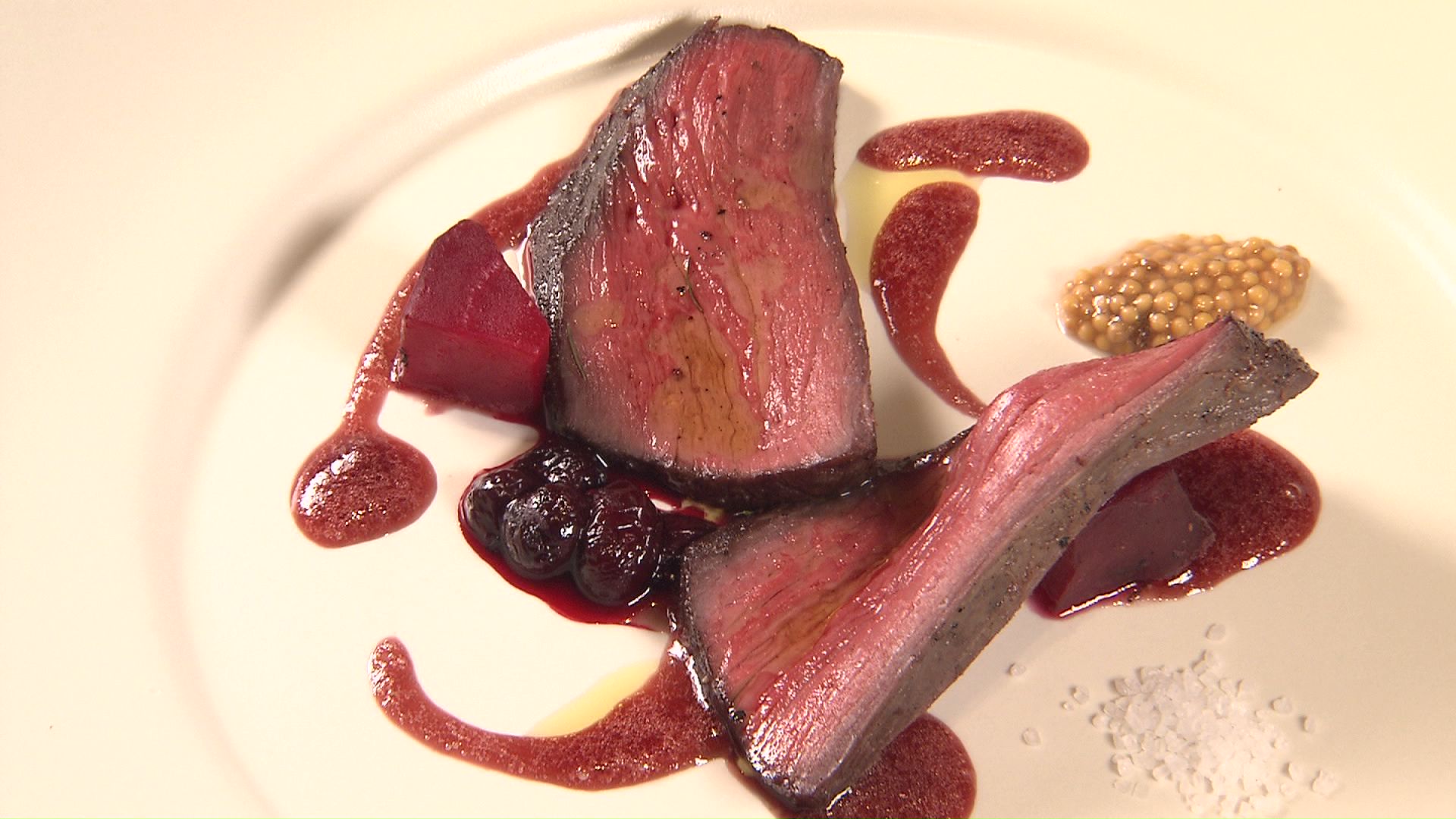 エゾシカの肉料理