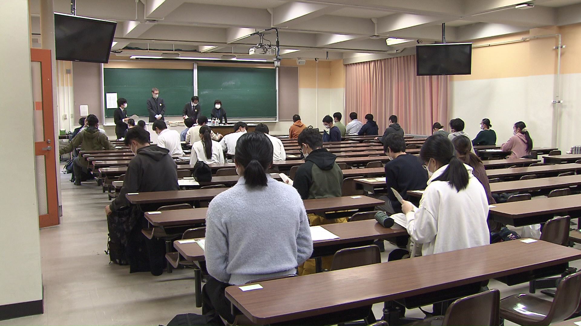 12日には北海道大学などの後期日程試験が行われる
