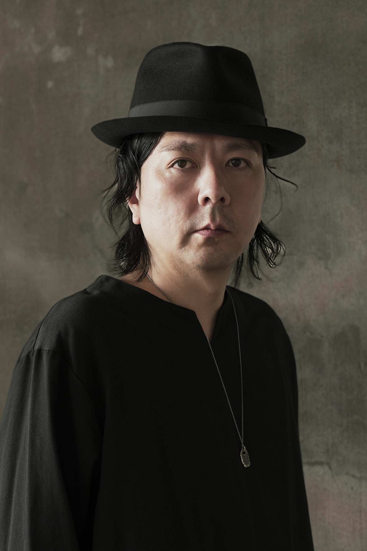 出所者の写真撮影を担当した写真家・岡田敦氏