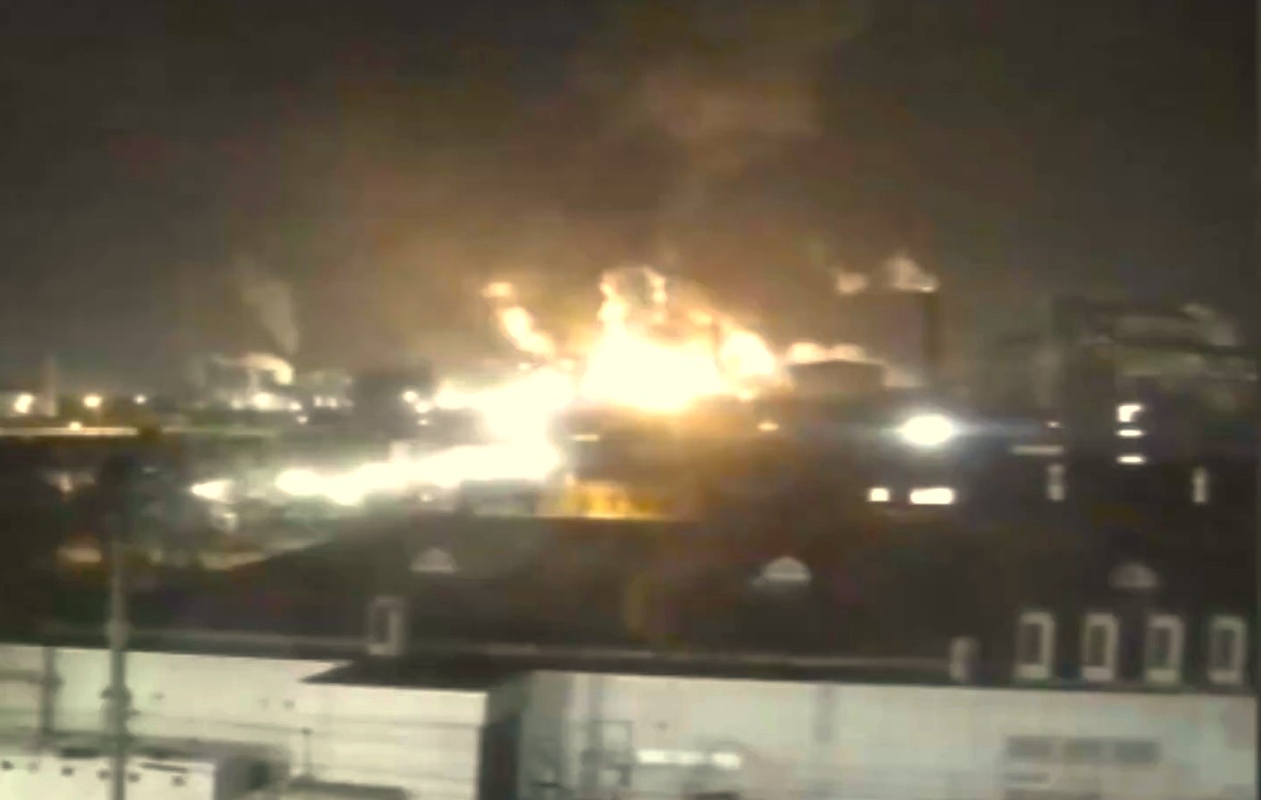 爆発した瞬間(提供:ウェザーニュース)