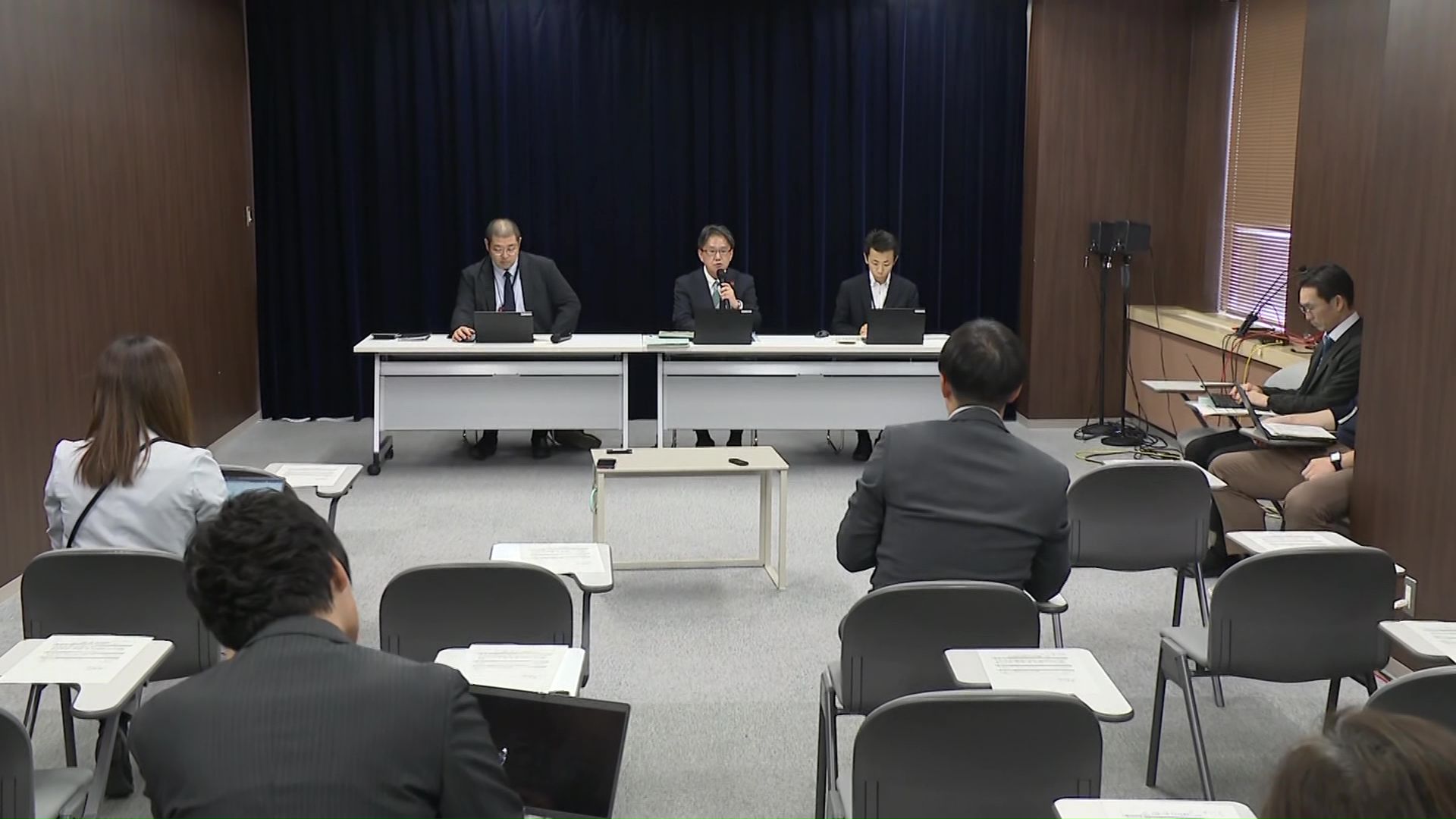 札幌市は物価高対策ですべての市民に1人当たり3000円分の食料品購入支援を行うと発表