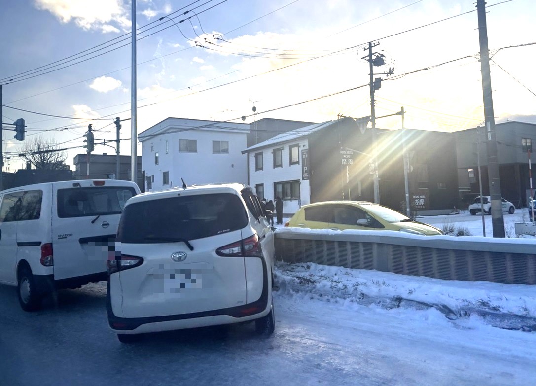 市内で事故が相次ぐ(札幌市中央区北11西13付近で起きた事故 12月4日)