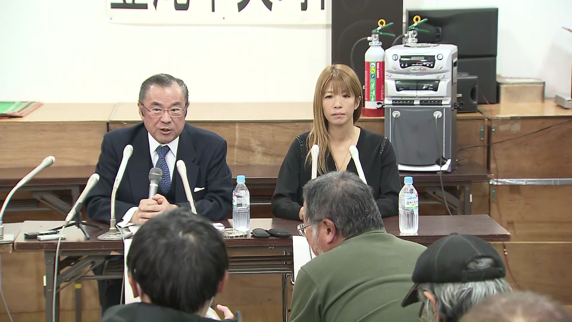 投資会社の赤沢芳樹社長と酒井薫子さん