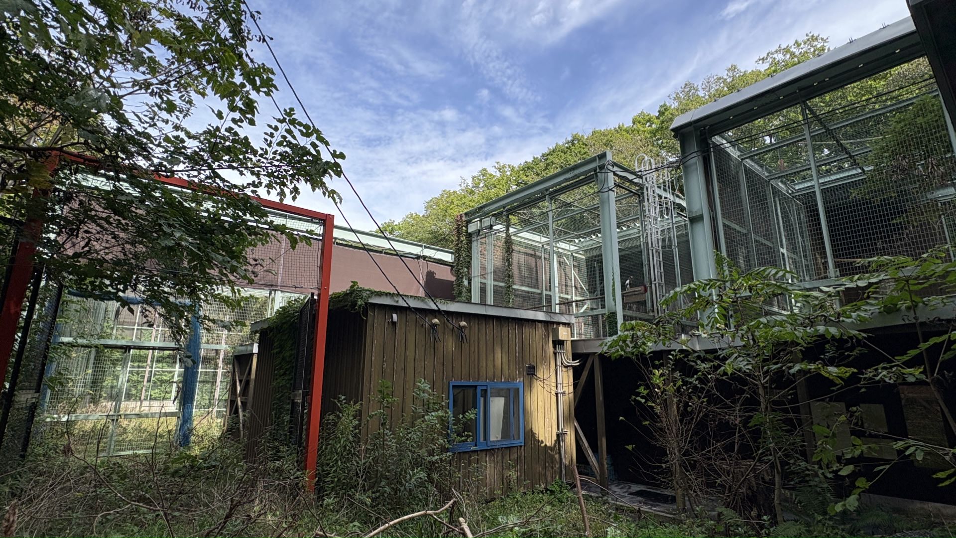シマフクロウのエサが保管されていた「野生復帰施設」(提供:札幌市円山動物園)