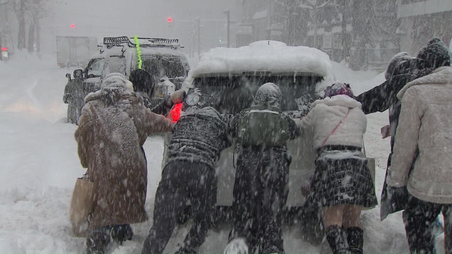 スタックなど雪に関するトラブルが相次ぐ