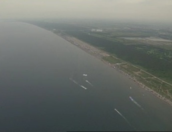 【真冬のビーチに変死体】「砂浜に骨のようなものがある。人の手も見える」砂浜に埋もれた男性の遺体みつかる＿目立つ外傷なし＿身元の確認を急ぐとともに事件事故の両面で死因など調べる〈北海道小樽市〉