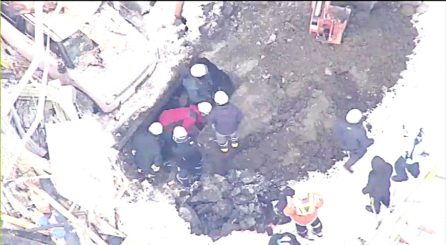 ガス爆発が起きた可能性も含め捜査