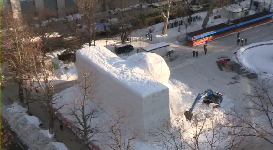  雪像の取り壊し（情報カメラより）