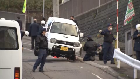 不正改造車のタイヤが脱落し女児を直撃した事故現場（2023年）