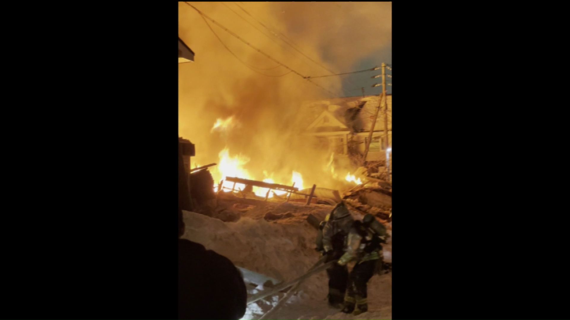 爆発火災があった現場