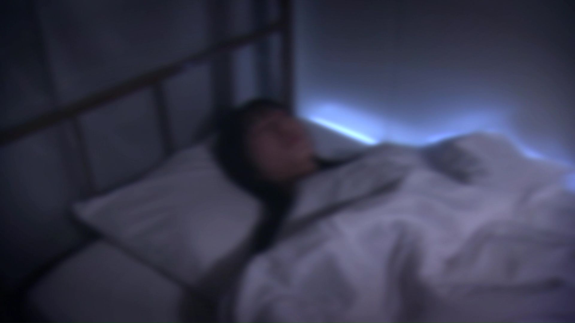 高熱で寝込む人